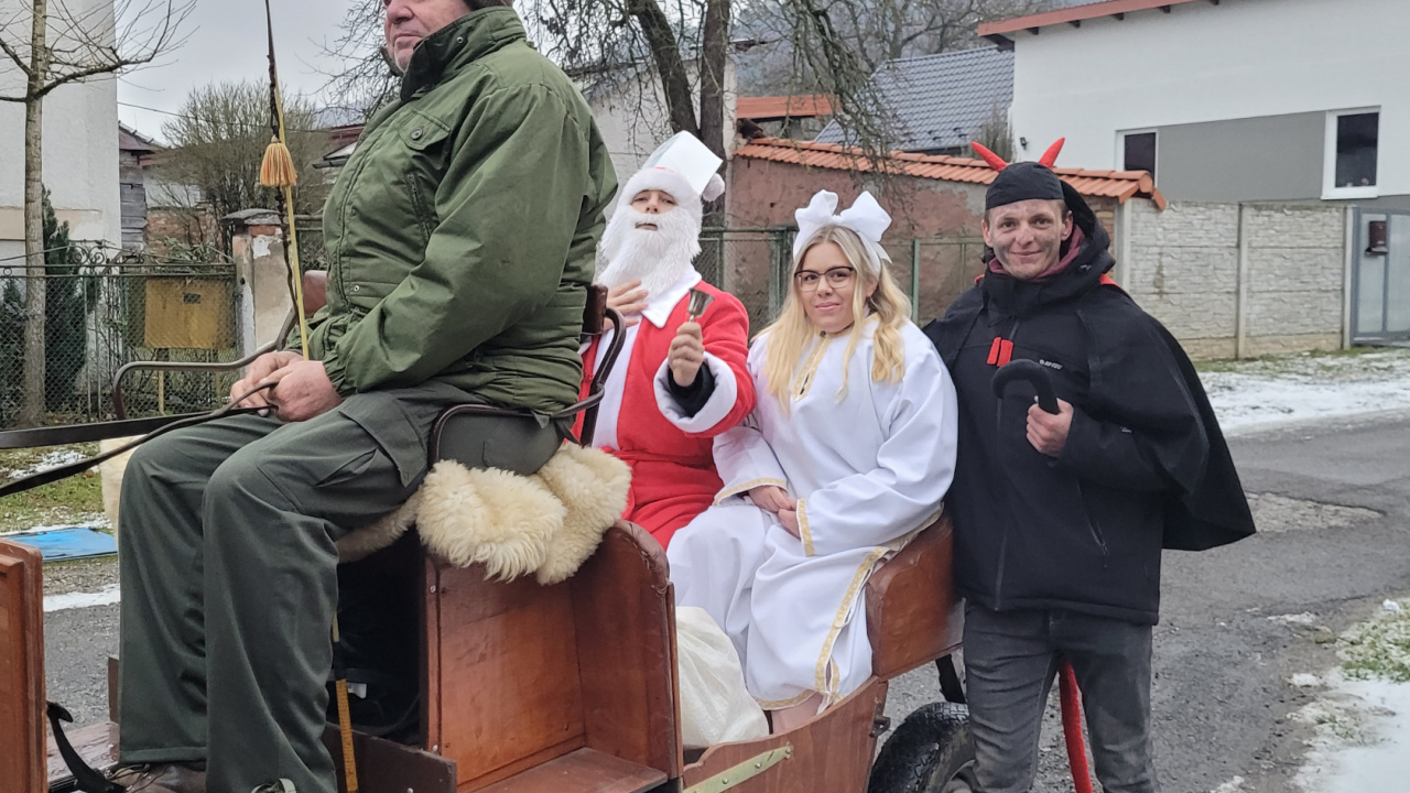 Mikuláš v obci (2021) Mikuláš v obci (2021)